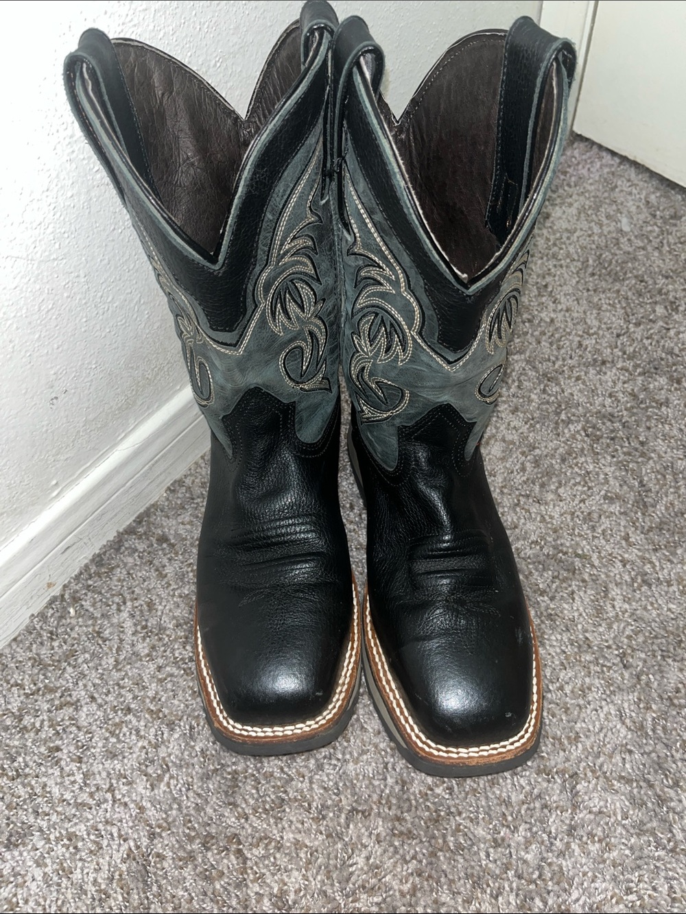 Men's Work Black Western Cowboy Boots with Gray Embroidered Shaft